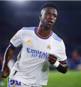 Vinicius is happy to perform well in front of Madrid fans